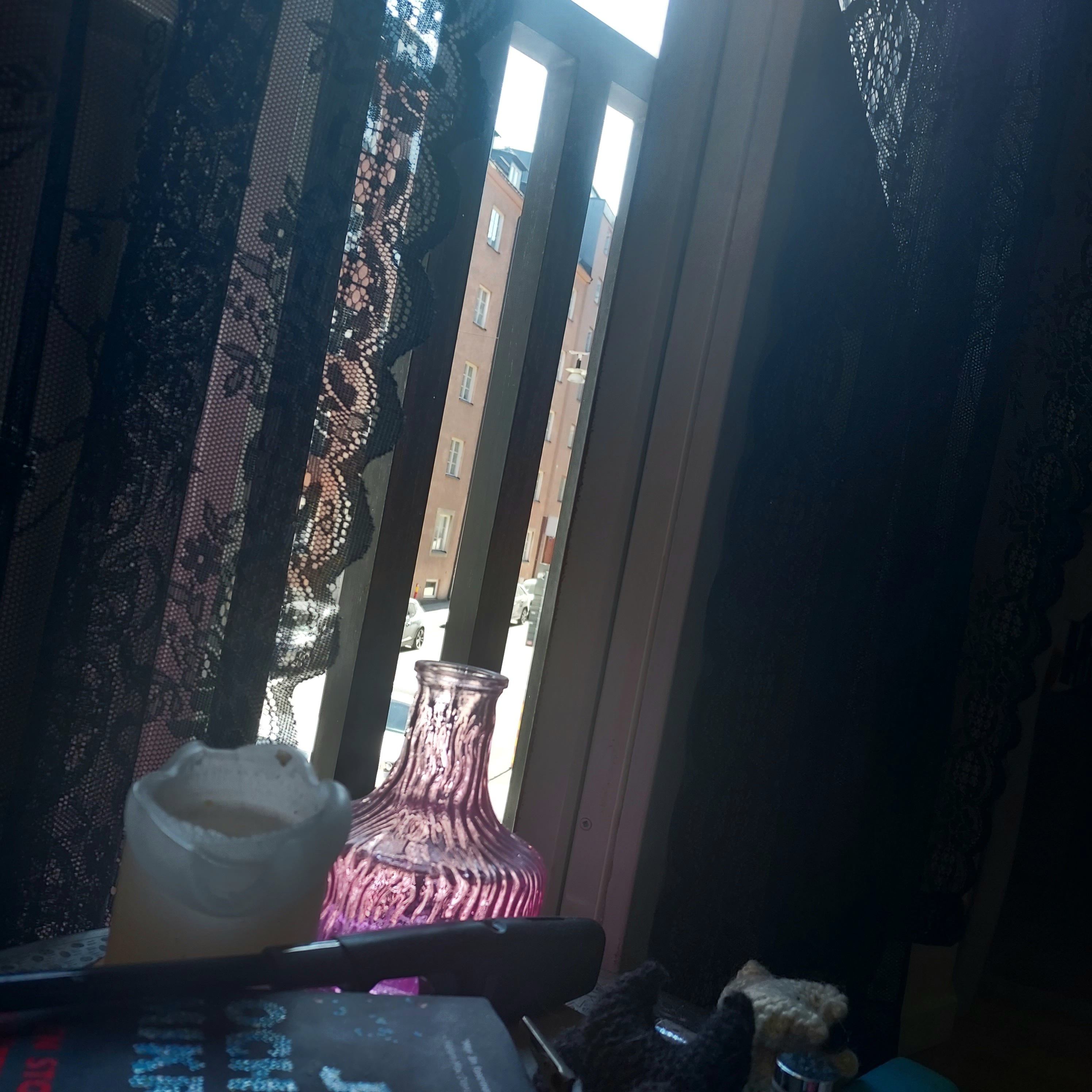 Mensvärkens cirkel ge mig apelsinjuice! / The circle of period pain Give me orange juice